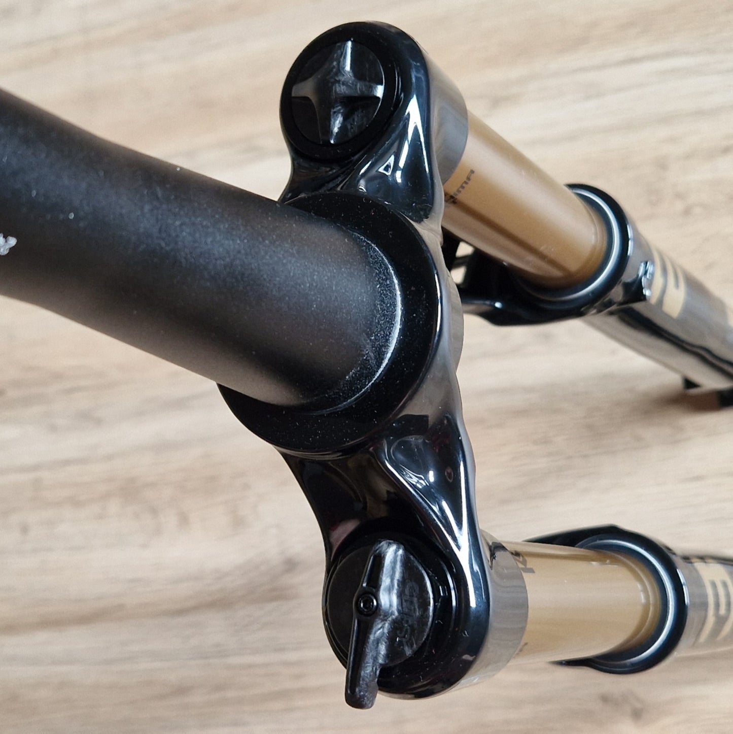 carbon cap kit FOX racing shox GRIP SL 2025