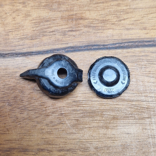Carbon knobs for the FOX DPX2 Factory rear shock